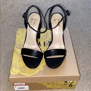 Mix No. 6 Camian Black Blocked Heels.